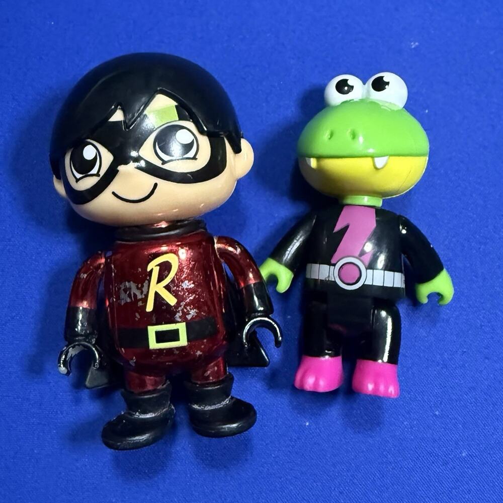 Ryan’s World Plastic Figures Lot of 2 Mini Multicolor